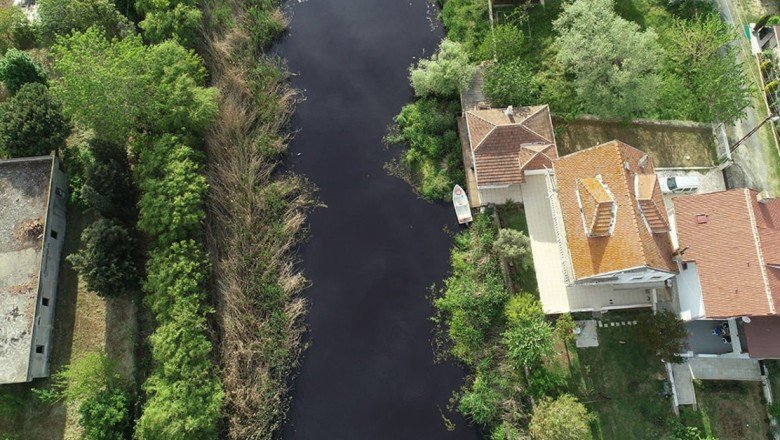 Kınıklı Deresi'nin rengi değişti