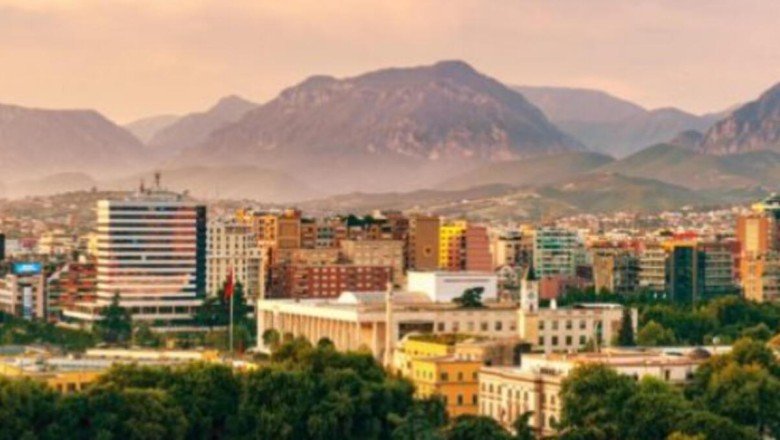 Tiran Nerede, Nasıl Gidilir? Tiran Gezilecek Yerler Nelerdir? Yapılacaklar Listesi...