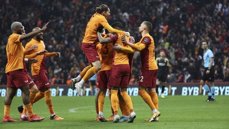 Galatasaray ikinci yarıda güldü
