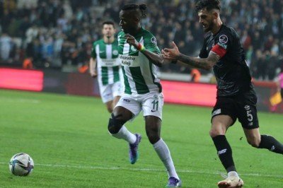 Giresunspor ligde kalmayı garantiledi
