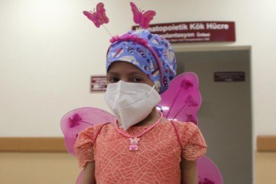 Lösemi hastası Eylül'ün yüzü bu bayram güldü