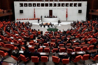 Spor Kulüpleri ve Spor Federasyonları Kanunu Teklifi yasalaştı