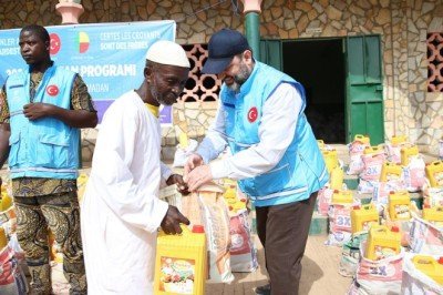 TDV ramazanda 2 milyondan fazla ihtiyaç sahibine yardım etti