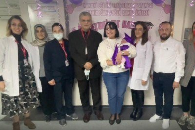 715 gram doğan bebek 299 günde hayata tutundu