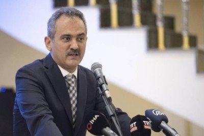 Bakan Özer: Hedefimiz, okullarımızda 100 milyon kitaba erişebilmek