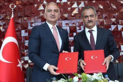 MEB'den yeni protokol: Her ilde güzel sanatlar lisesi olacak