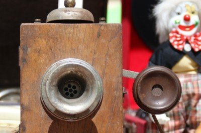 Telefonun atası 120 yıllık telefonu görmeye nostalji tutkunları koşuyor