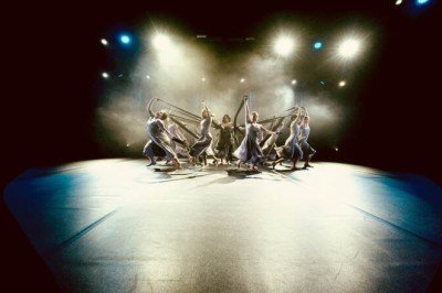 Lise öğrencileri kadına yönelik şiddete dansla tepki gösteriyor