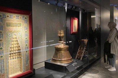 Asırlık seccadeler görücüye çıktı