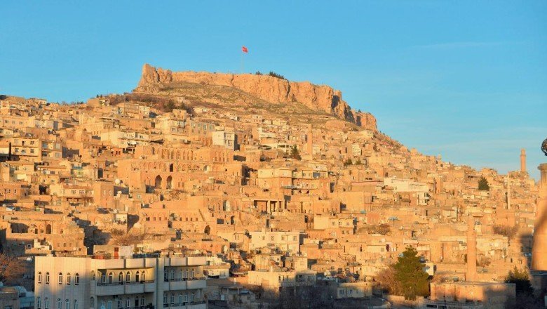 Mardin'in tarihi betonarme yapılardan arındırılıyor