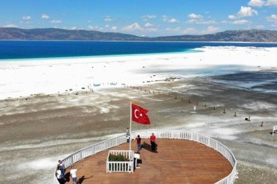 Salda Gölü'ne bilim merkezi kuruluyor