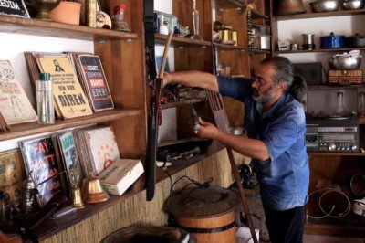 Antika aşkı 30 yıllık işini bıraktırdı