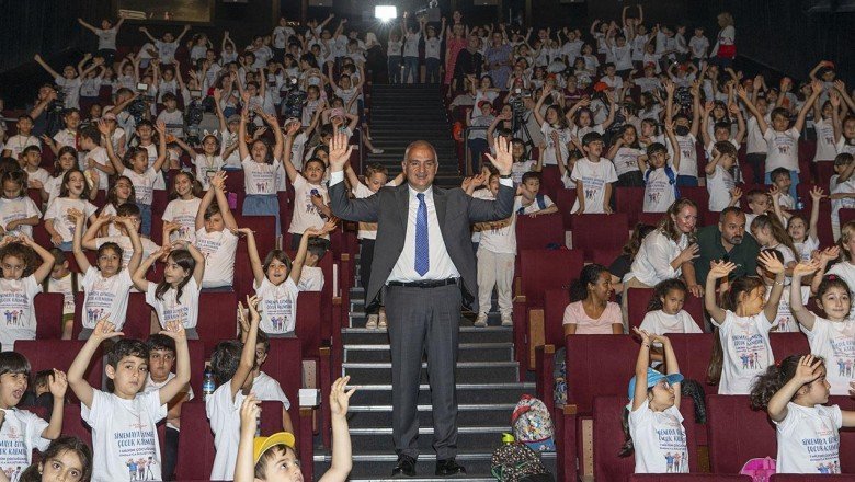 'Sinemaya Gitmeyen Çocuk Kalmasın' projesi yeniden hayata geçirildi