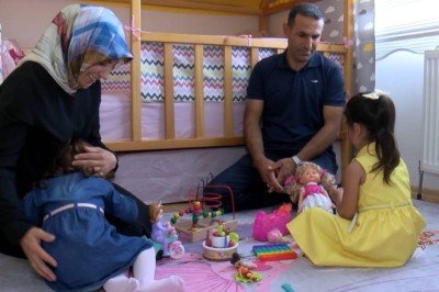 Çocuk özlemi çeken çift hem evlat sahibi hem koruyucu aile oldu