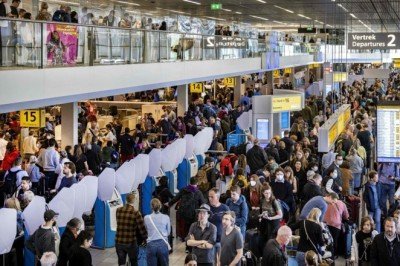 Avrupa'da grevler ve personel eksikliği nedeniyle yüzlerce uçuş iptal edildi: Hangi havalimanları uçuş iptallerinden etkilendi?