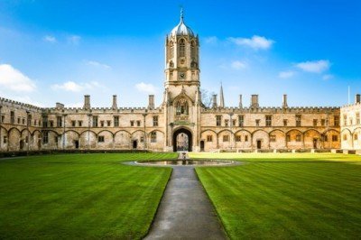 En sinematografik lokasyonlar (Harry Potter'dan Yüzüklerin Efendisi'ne filmlerin çekildiği mekanlar)