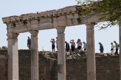 Salgında tenhalaşan Bergama Antik Kenti'ne yoğun ilgi