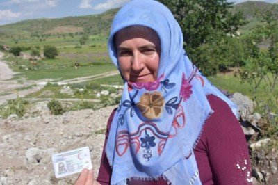 32 yıl sonra nüfus cüzdanı oldu