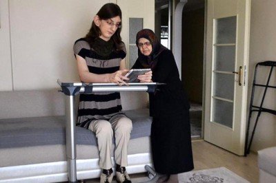 Dünyanın en uzun boylu kadını THY ile uçacak