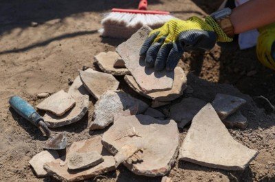 Ayanis Kalesi'nde yapılan kazılarda kraliyet çöplüğü ortaya çıkarıldı