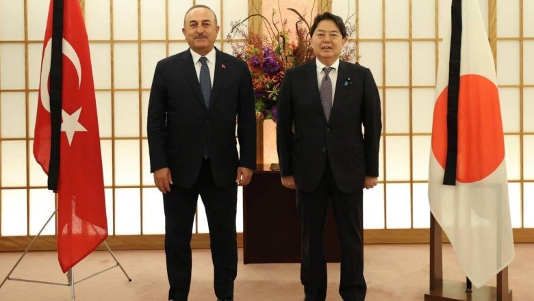 Bakan Çavuşoğlu, Japon mevkidaşı ile bir araya geldi