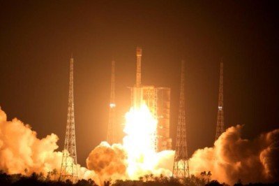 Çin, Congşing1E iletişim uydusunu fırlattı