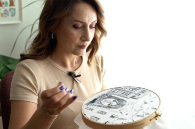 Fırçası iğne, tuvali kasnak, boyası iplik