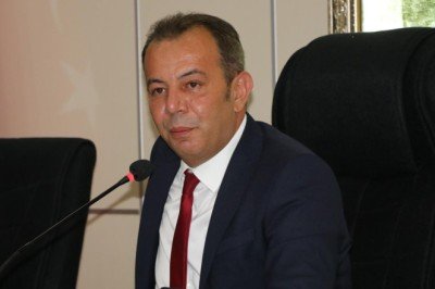 Tanju Özcan için 1 yıl geçici çıkarma kararı