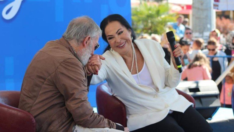 Türkan Şoray ve Ahmet Mekin seneler sonra aynı karede