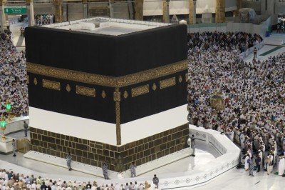 Türkiye'de bir ilk: 19 parça Kabe örtüsü Türkiye'de