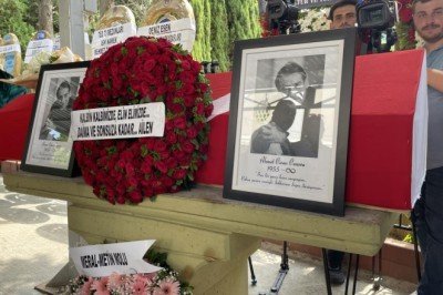 Usta oyuncu Civan Canova son yolculuğuna uğurlandı