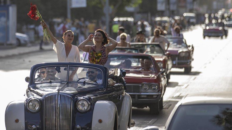 59'uncu Antalya Altın Portakal Film Festivali geleneksel kortej geçişiyle başladı