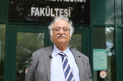 Öğrenci affıyla 43 yıl sonra üniversiteye döndü