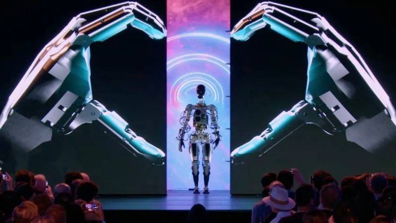 Tesla, insansı robotu Optimus’u tanıttı; dans edip, el salladı