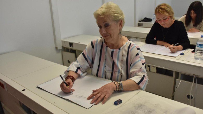 72 yaşında üniversiteli oldu