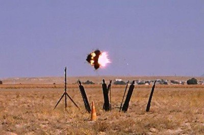 Akıllı bombaatar mühimmatıyla hedefe tam isabet