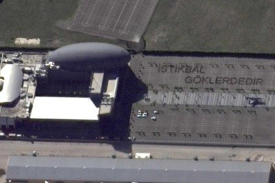 Bin öğrenci 'İstikbal Göklerdedir' yazdı: Göktürk1 700 kilometreden görüntüledi