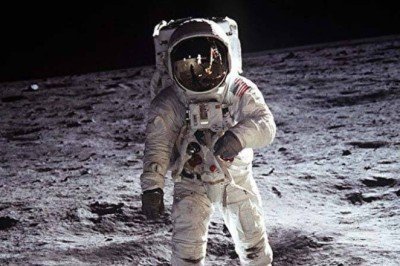 NASA astronotları uzay yürüyüşünde