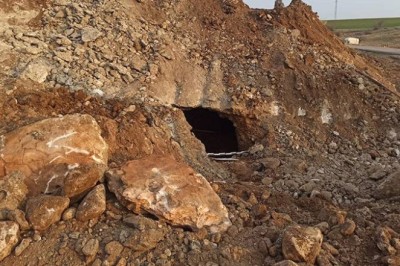 Yol çalışmasında 1600 yıllık oda mezar bulundu