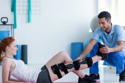 Ön Çapraz Bağ Yaralanmaları ve Rekonstrüksiyonu Sonrası Kuadriseps Kas Lif Büyüklüğünü ve Kasılabilirliğini Korumak İçin Nöromüsküler Elektriksel Stimülasyon