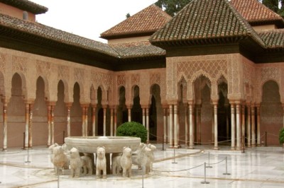 El-Hamra Sarayı Nerede ? Nasıl Gidilir? El-Hamra Sarayı Hangi Ülkede ?