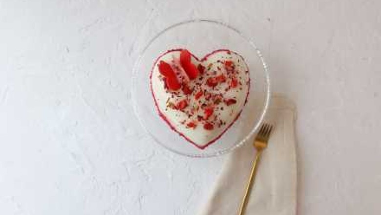 Divan Grubu,bu yıl da“Aşk İçin Aşkla” mottosuyla Sevgililer Günü’nü kutluyor.