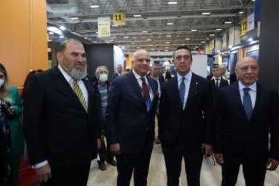 Fenerbahçe Başkanı Ali Koç, PETRONET standını ziyaret etti.