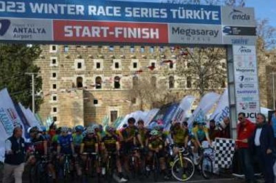 Türkiye Kış Bisiklet Yarışları Serisi’nin ilk yarışı GP Aspendos, gerçekleşti.
