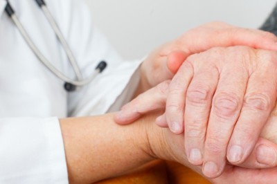 El Titremeleri Nelerdir? El Titremesinin Nedenleri, El Titremesi Neden Olur?