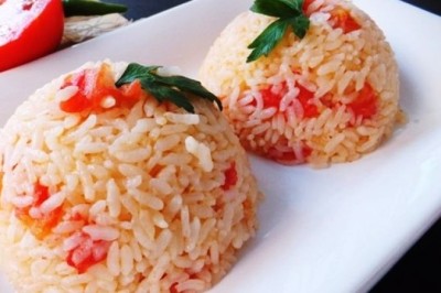 Domatesli Süzme Pilav