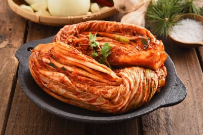 Kore Mutfağının Meşhur Yemeği Kimchi Nedir? Nasıl Yapılır?