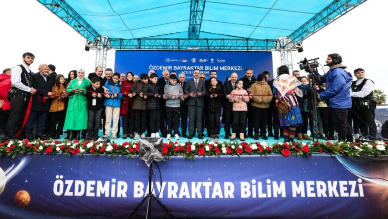 Trabzon Özdemir Bayraktar Bilim Merkezi açıldı