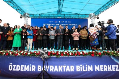 Trabzon Özdemir Bayraktar Bilim Merkezi açıldı
