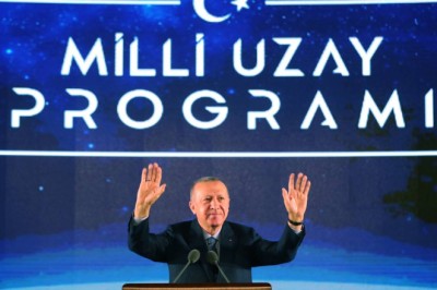 Türkiye'nin ilk uzay aracı 2026'da Ay yolculuğuna çıkacak